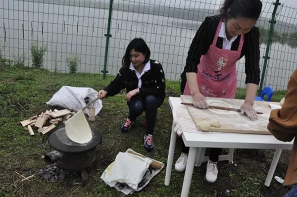 美固门窗2019春游团建活动圆满结束，不负芳华不负卿！