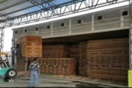 木材仓库现场报导 实木门材料堆放方法