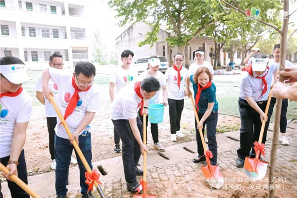 圣象集团绿校园公益活动走进“将军之县”红安 传递真善美