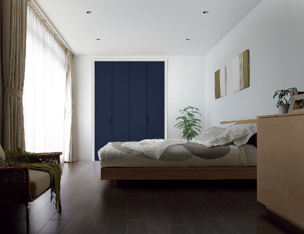 深蓝色的木门搭配在家里，有多美？