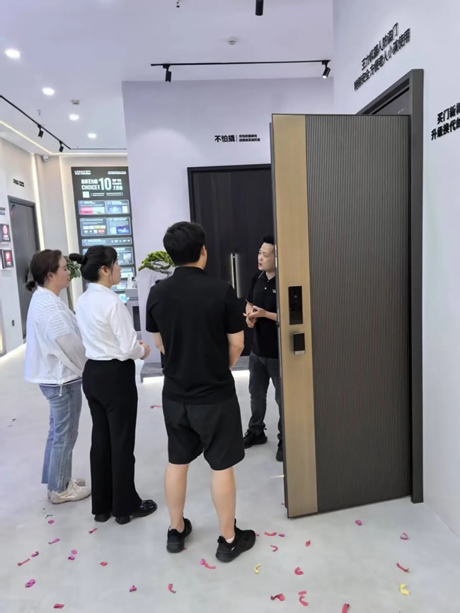 王力门业