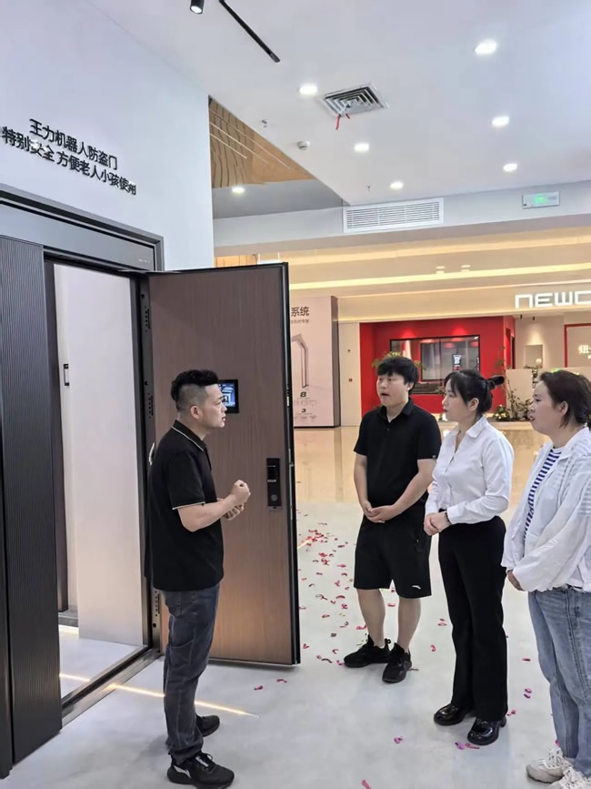 王力门业