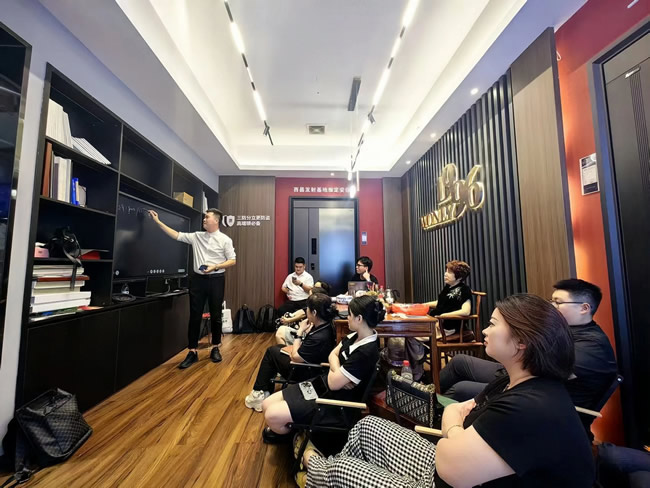 王力门业 | 湖南娄底经销商谢总：拓展设计师渠道，3个月狂揽近38万！